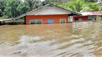 overstroming-brokopondo-4-768x427-1